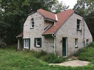 257 Cardinal Rd, Hyde Park, NY 12538