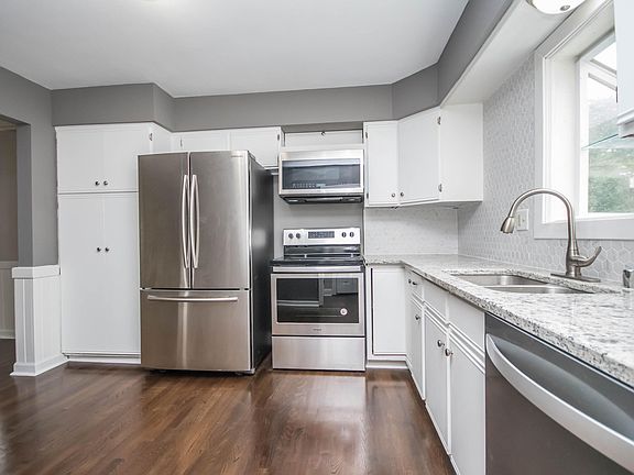 5th image of 11123 W Godsell Ave