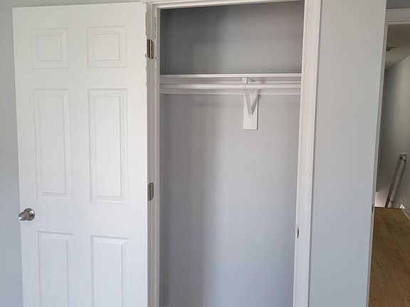 4th image of 200 Harmison St