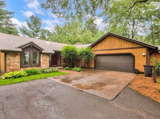 2700 Russet Dr, Plover, WI 54467