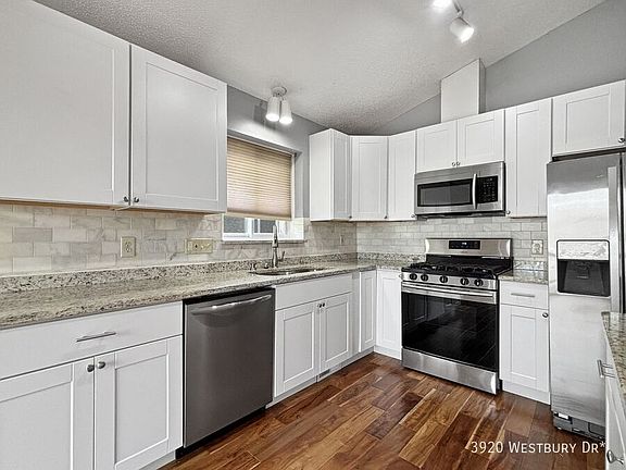 5th image of 3920 Westbury Dr