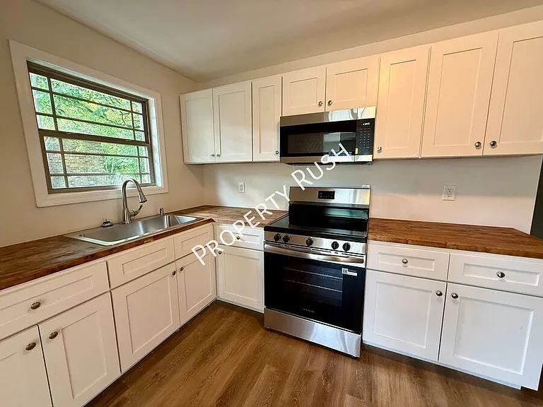 1718 Portland St #A — Photo 5