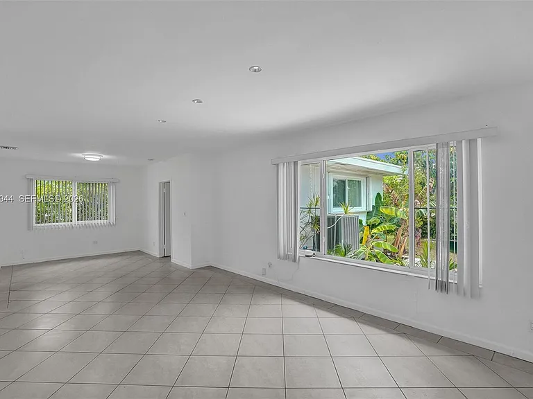 8851 Byron Ave — Photo 16