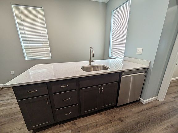 Kitchen Island/Sink
