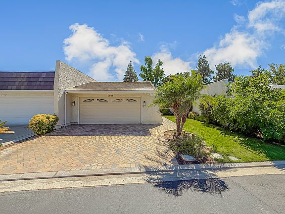 3rd image of 2698 Lakewood Pl