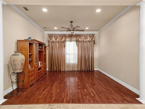 4th image of 2511 Hylton Ave