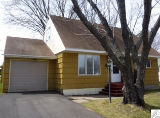 318 Wyandotte Rd, Hoyt Lakes, MN 55750