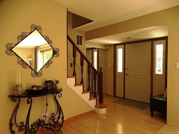4th image of 618 Hingham Ln