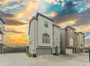 11129 Olympia Dr, Houston, TX 77042