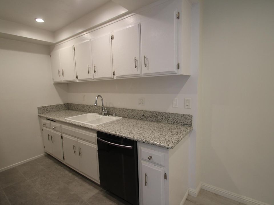 1st image of 810B 18th St #810-B