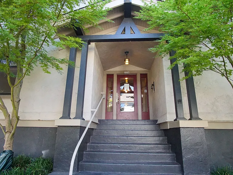 2238 SE Madison St #11 — Photo 2