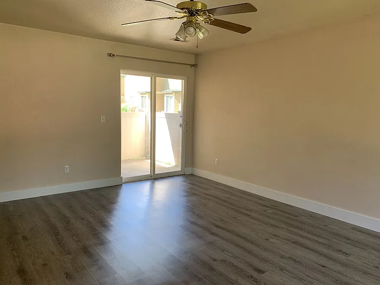 850 S Overland Trl #14 — Photo 5