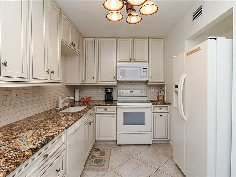 1510 Mainsail Dr #7 — Photo 31