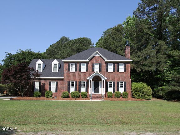 2nd image of 2706 Royal Drive