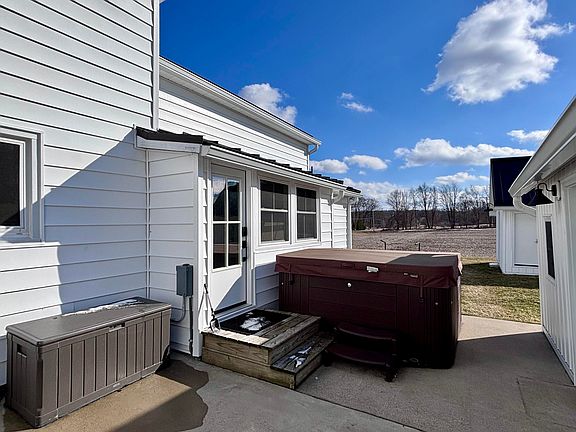 4th image of 69640 Carls Rd