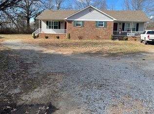 2016 Treetop Trl, Lawrenceburg, TN 38464