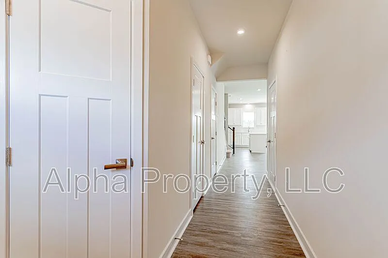 3 bed, 2.5 bath, 1575 sqft, $1,750 — Photo 3