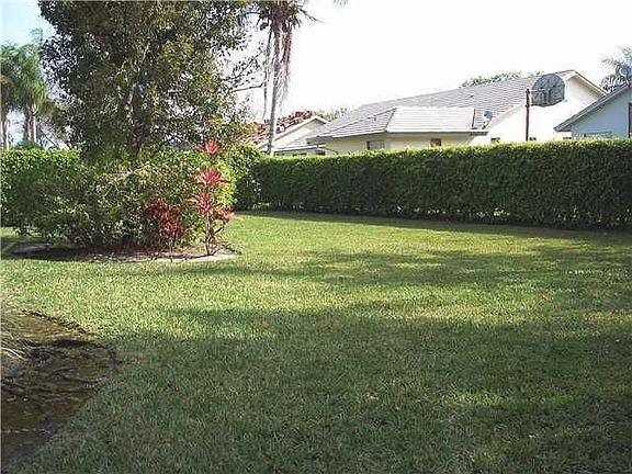 3rd image of 213 NW 123rd Way