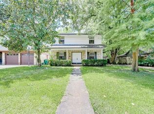 9711 Lawngate Dr, Houston, TX 77080