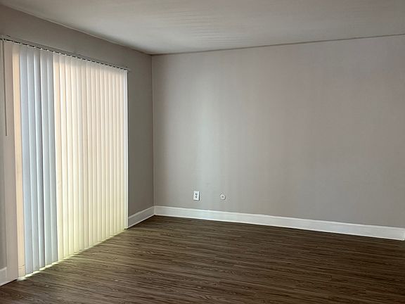 2nd image of 7150 San Mateo Blvd #192