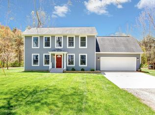 7553 W Polk Rd, Sumner, MI 48889