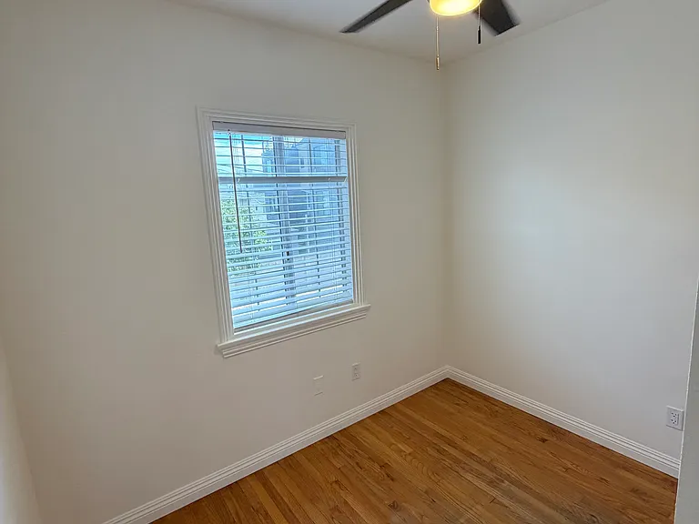 4430 Boundary St — Photo 7