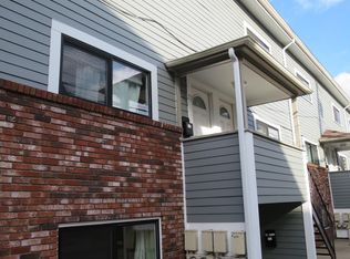 25 Suffolk St #1A, Cambridge, MA 02139
