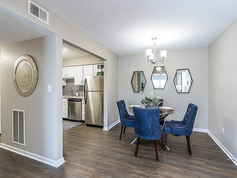 Fully Equipped Kitchen and Dining Space