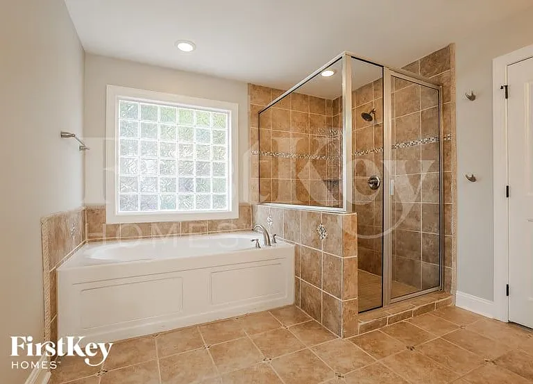 3087 Cameron Village Ct — Photo 10
