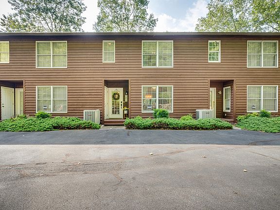 2nd image of 125 Terrace Private Dr #125