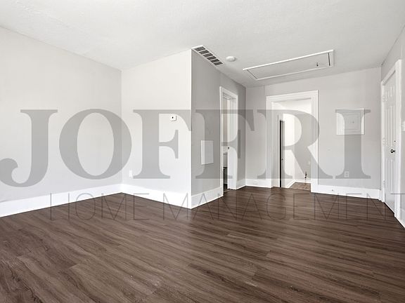 4th image of 2182 W 29th St