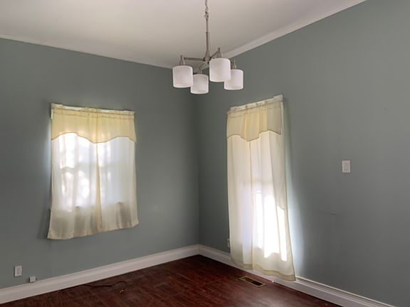 2nd image of 107 N Putnam St
