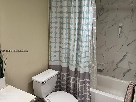 5th image of 19380 Collins Ave APT 707