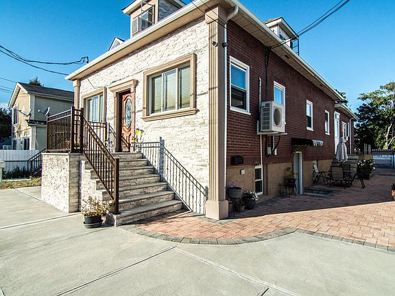 2nd image of 51 Beacon Pl