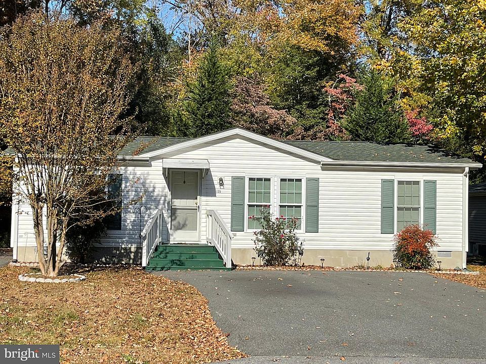 1st image of 135 White Pine Dr