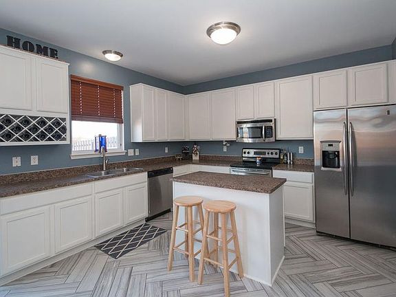 3rd image of 15534 Landsbrook Run E