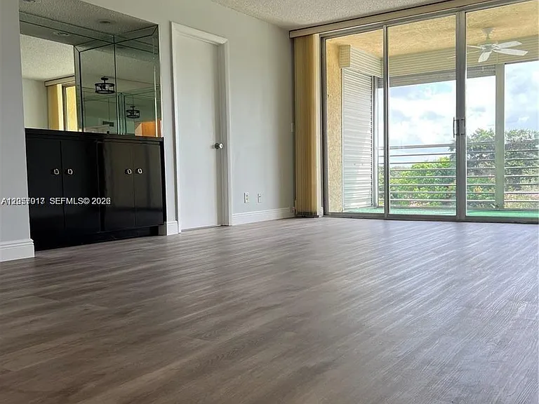 9520 Seagrape Dr #403 — Photo 5