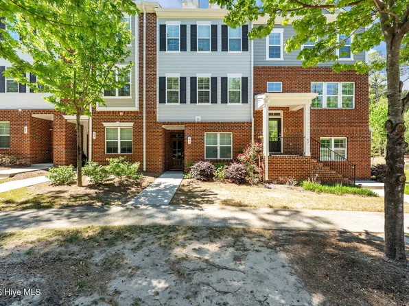 63 Brownstone Lane, Southern Pines, NC 28387