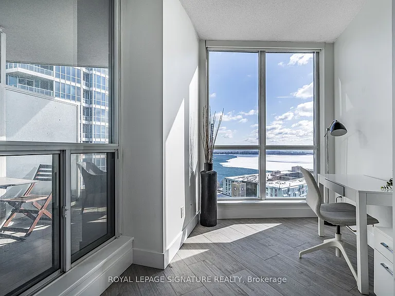 218 Queens Quay W #2303 — Photo 25