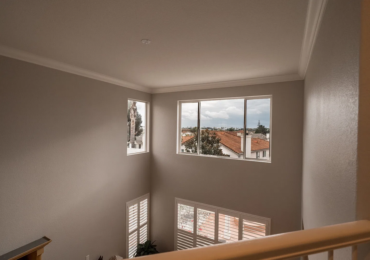 6655 Hollycrest Court - 1 — Photo 2
