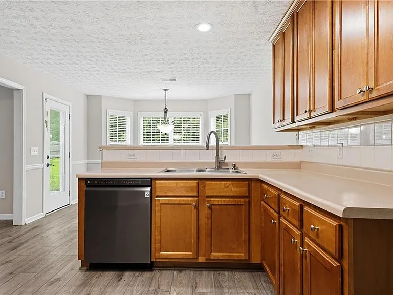 4408 Webb Meadows Dr — Photo 4