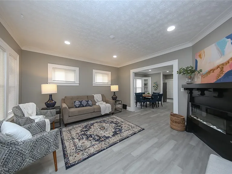1574 Cohassett Ave — Photo 4