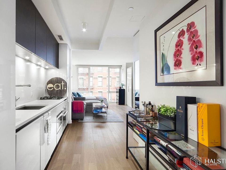 1st image of 540 W 49th St APT 505N