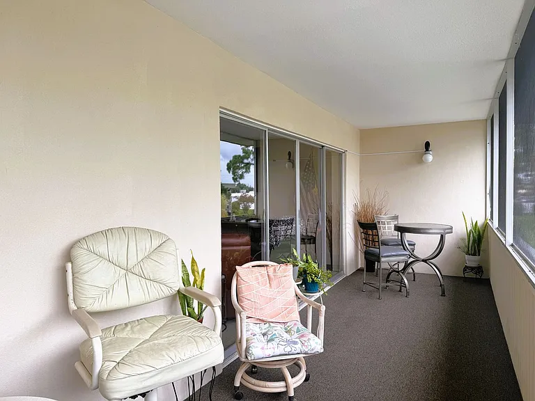 21300 Brinson Ave #113 — Photo 28