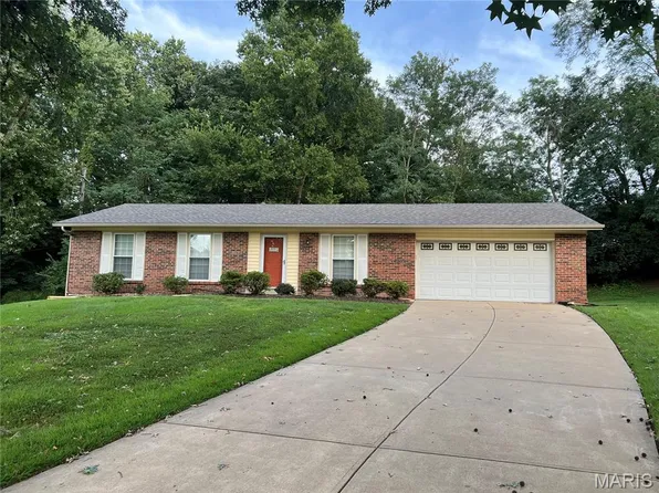 1744 Round Robin Ct, Saint Louis, MO 63146
