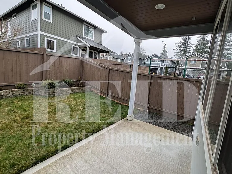 3887 Portside Dr — Photo 42