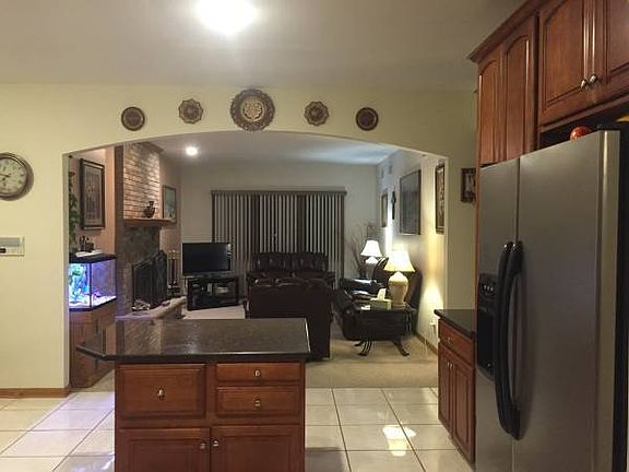 3rd image of 2886 Rebecca Dr