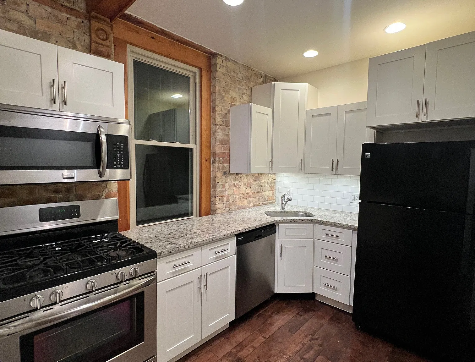 1 bed, 500 sqft, $2,300 — Photo 1