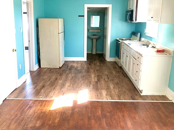 2nd image of 5209 Avenue K