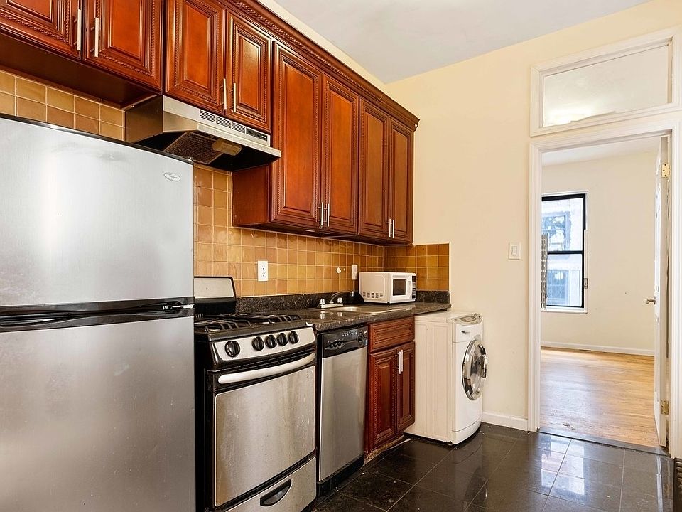 1st image of 136 W 109th St APT 3w